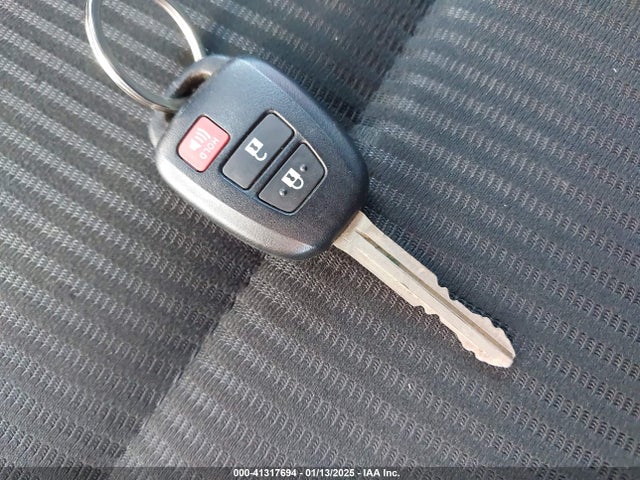 Toyota RAV4 LE 2014 JTMZFREV7ED041479 Image 11