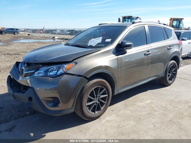 Toyota RAV4 LE 2014 JTMZFREV7ED041479 Image 2