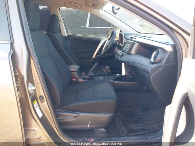 Toyota RAV4 LE 2014 JTMZFREV7ED041479 Image 5