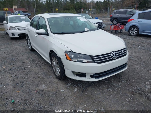 2013 Volkswagen Passat 2.0l Tdi Se მანქანა იყიდება აუქციონზე, vin: 1VWBN7A33DC141142, აუქციონის ნომერი: 41317700