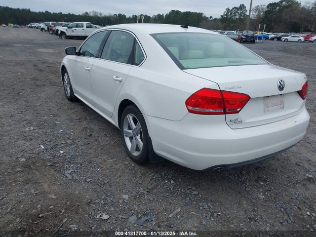 2013 Volkswagen Passat 2.0l Tdi Se მანქანა იყიდება აუქციონზე, vin: 1VWBN7A33DC141142, აუქციონის ნომერი: 41317700