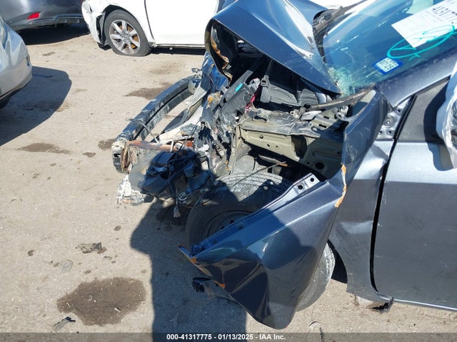Toyota COROLLA LE 2016 5YFBURHE5GP450387 Image 6
