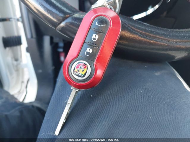 2013 FIAT 500 3C3CFFFH0DT545589 Photo 10