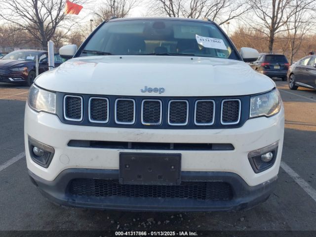 3C4NJDBB4KT714079 Jeep Compass Latitude 4x4