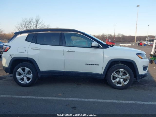 3C4NJDBB4KT714079 Jeep Compass Latitude 4x4