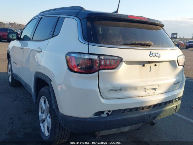 3C4NJDBB4KT714079 Jeep Compass Latitude 4x4