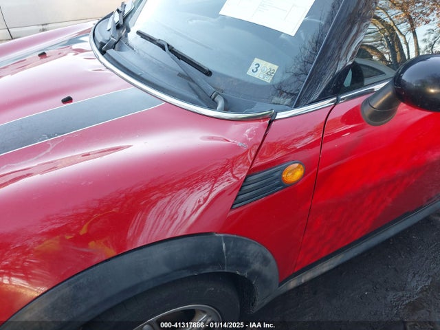 2010 MINI COOPER WMWMF3C50ATU79512 Photo 5