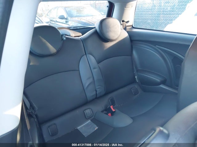 2010 MINI COOPER WMWMF3C50ATU79512 Photo 7