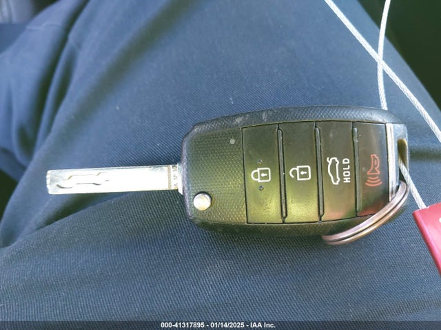 5XXGT4L38HG156722 KIA Optima Lx