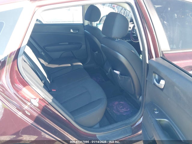 5XXGT4L38HG156722 KIA Optima Lx