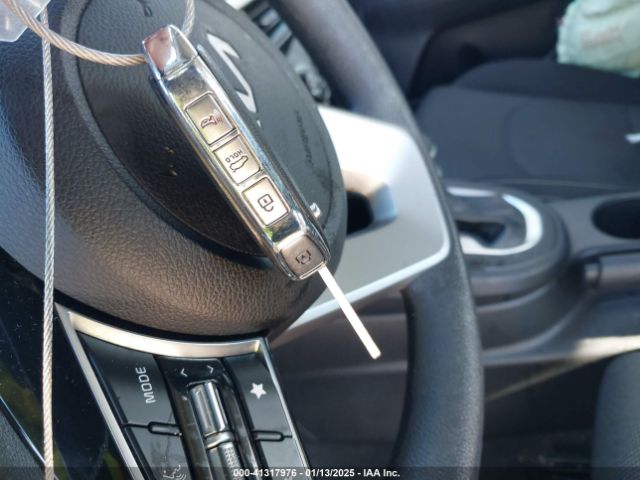 3KPF24AD5PE558411 KIA Forte Lxs