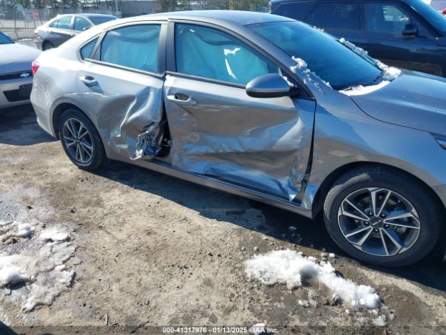 3KPF24AD5PE558411 KIA Forte Lxs
