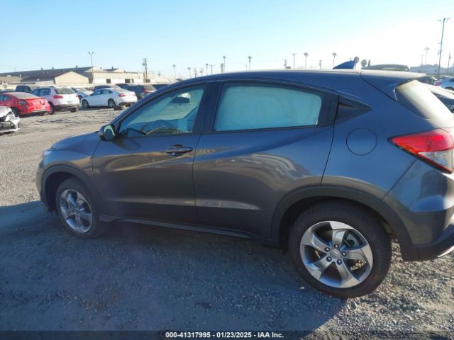 3CZRU5H3XNM745215 Honda HR-V LX