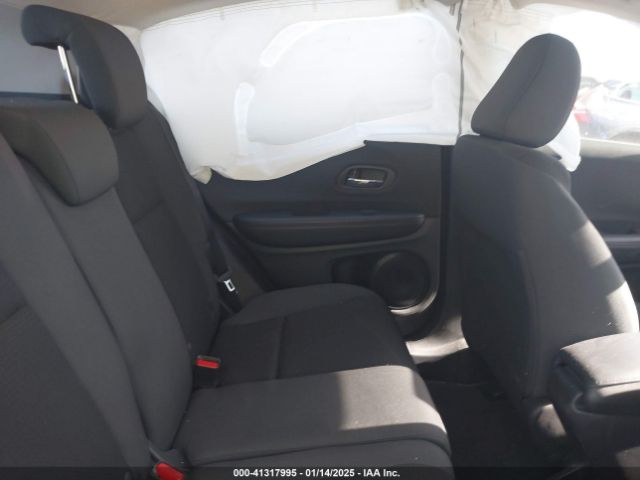 3CZRU5H3XNM745215 Honda HR-V LX