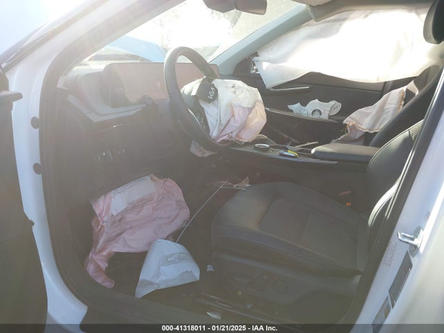 KIA EV6 LIGHT 2023 KNDC34LB1P5608728 Image 20