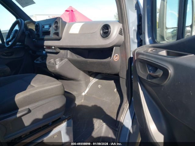 WD4PF0CD3KP074797 Mercedes-Benz Sprinter 2500 High Roof V6/standard Roof V6