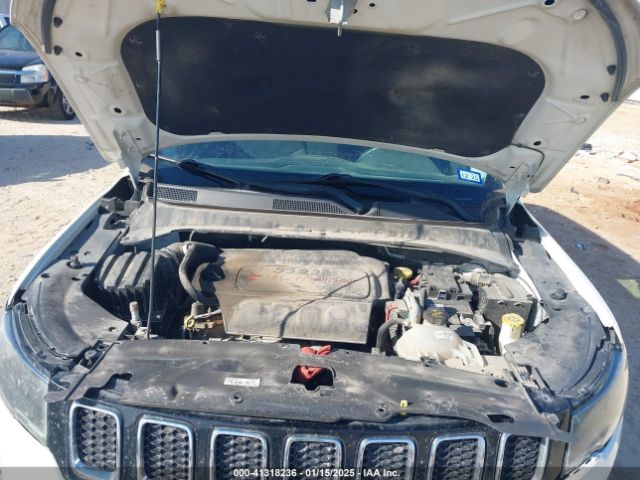 3C4NJCAB8JT300099 Jeep Compass Sport Fwd