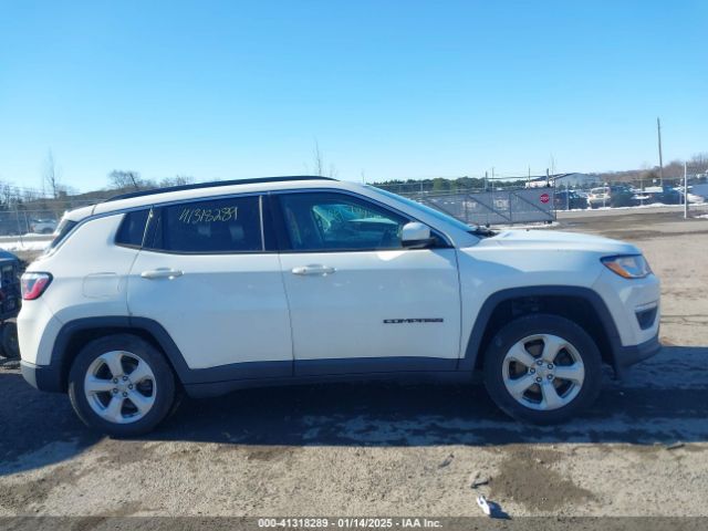 3C4NJDBB5KT742280 Jeep Compass Latitude 4x4