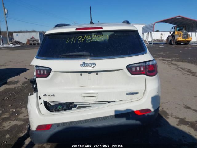 3C4NJDBB5KT742280 Jeep Compass Latitude 4x4