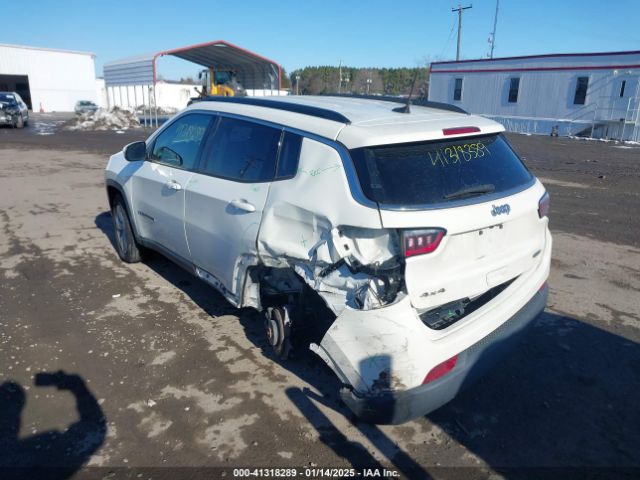 3C4NJDBB5KT742280 Jeep Compass Latitude 4x4