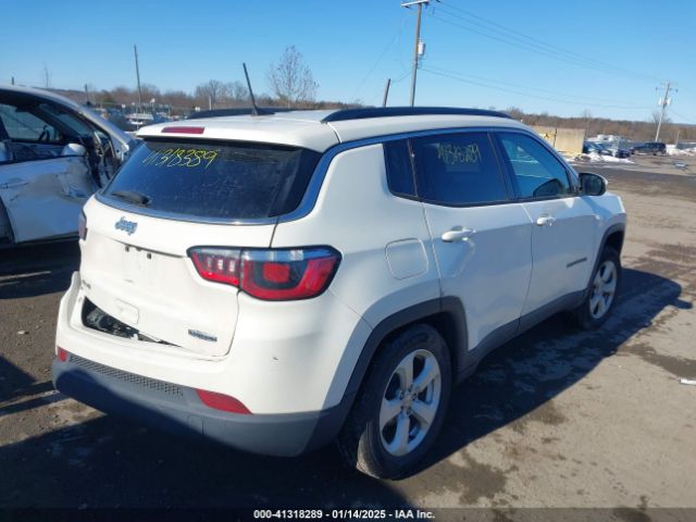 3C4NJDBB5KT742280 Jeep Compass Latitude 4x4