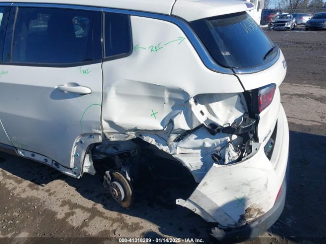 3C4NJDBB5KT742280 Jeep Compass Latitude 4x4
