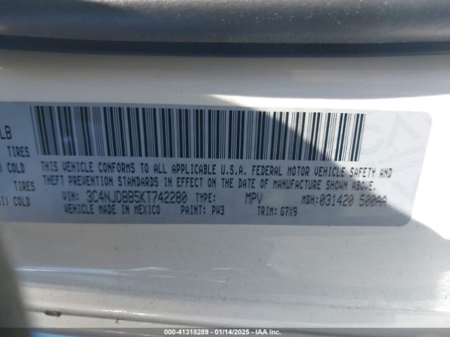 3C4NJDBB5KT742280 Jeep Compass Latitude 4x4