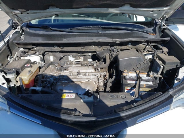 Toyota RAV4 LE 2017 JTMZFREV2HJ711817 Image 10