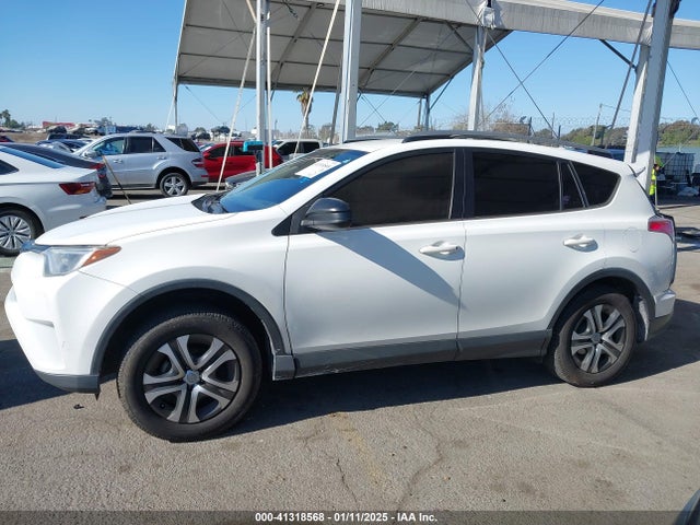Toyota RAV4 LE 2017 JTMZFREV2HJ711817 Image 15