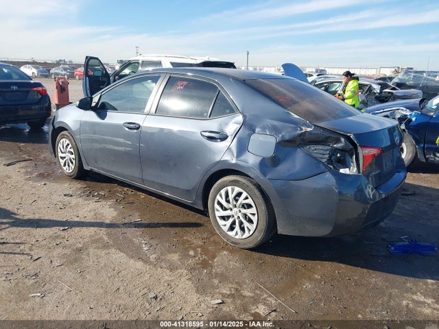 Toyota COROLLA LE 2019 5YFBURHE0KP916557 Image 3