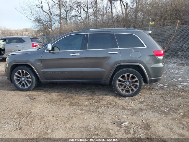 1C4RJFCG2HC739820 Jeep Grand Cherokee Overland 4x4