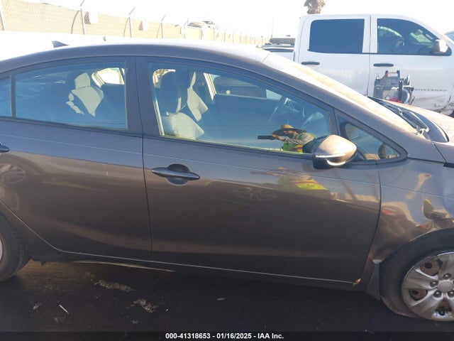 KIA FORTE LX 2015 KNAFX4A63F5328988 Image 13