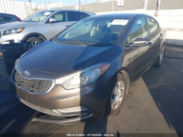 KIA FORTE LX 2015 KNAFX4A63F5328988 Image 2