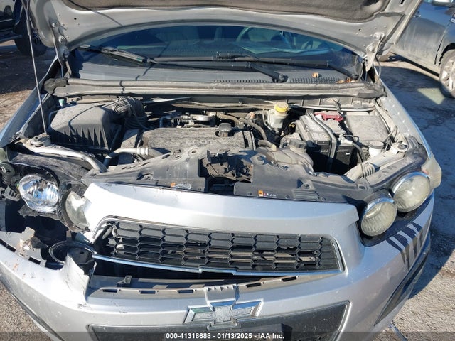 1G1JC5SH7F4100148 Chevrolet Sonic Lt Auto