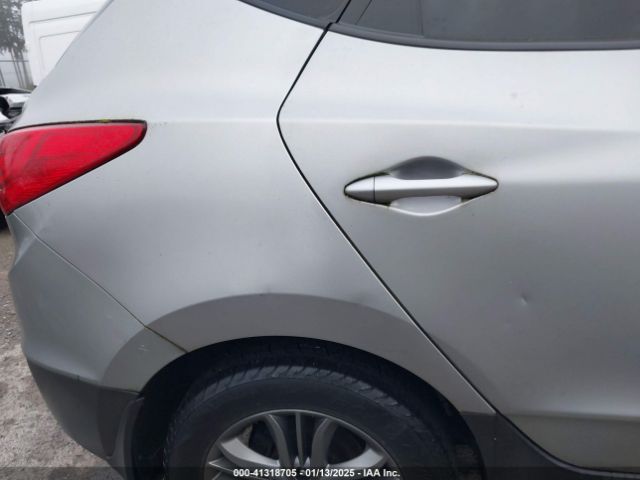KM8JTCAF5FU099119 Hyundai TUCSON GLS