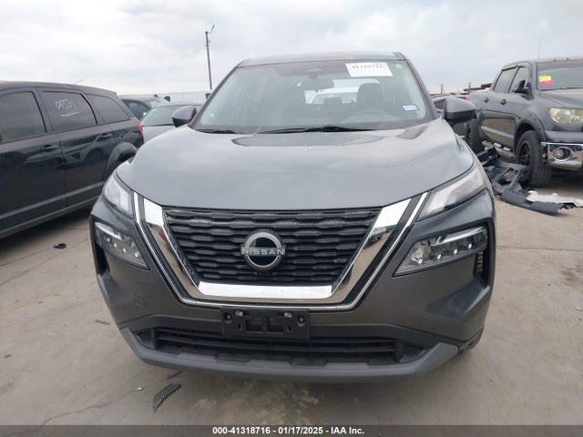5N1BT3BA0PC875770 Nissan Rogue Sv Fwd