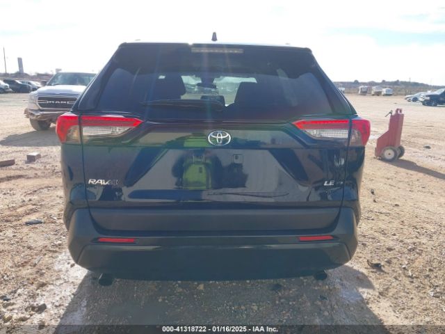 2T3H1RFVXMC160753 Toyota RAV4 LE