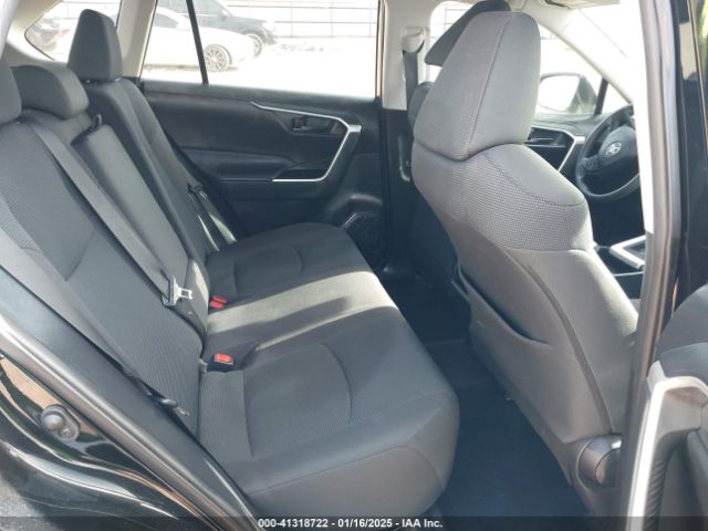 2T3H1RFVXMC160753 Toyota RAV4 LE