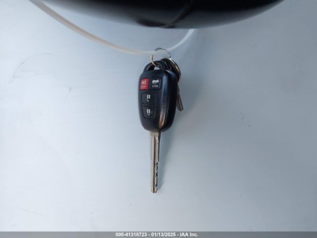 4T1BF1FK0EU824713 Toyota CAMRY SE