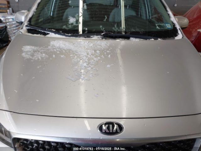 KNDMB5C15G6178068 KIA SEDONA LX