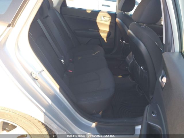 5XXGT4L32JG182447 KIA Optima Lx