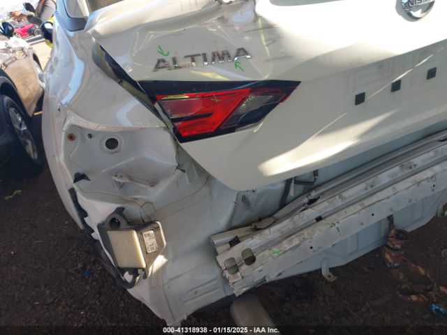1N4BL4CV9NN356090 Nissan Altima