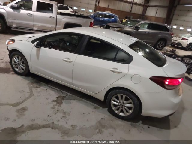 3KPFL4A74HE038919 KIA FORTE S