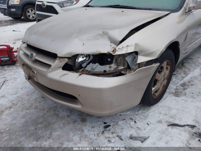 2000 HONDA ACCORD SDN JHMCG5676YC042093 Photo 5