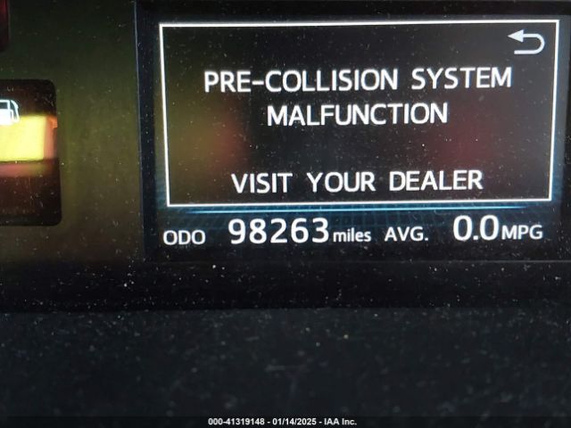 JTDZN3EUXHJ062209 Toyota PRIUS V