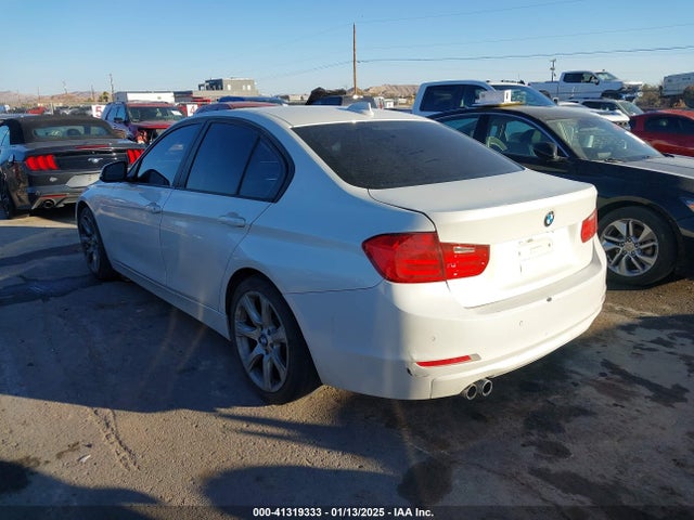 WBA3C1C57FK120163 BMW 328I