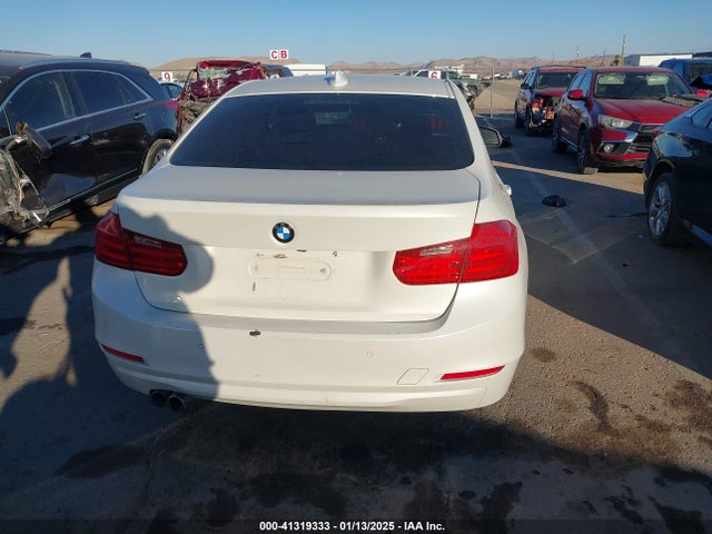 WBA3C1C57FK120163 BMW 328I