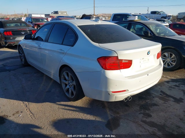 WBA3C1C57FK120163 BMW 328I
