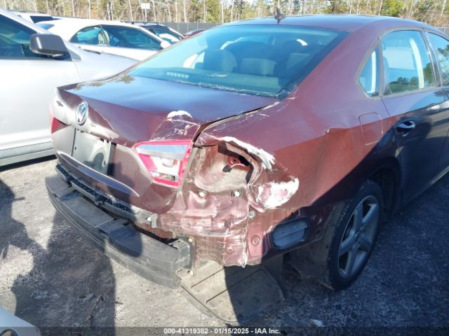1VWAT7A3XEC033944 Volkswagen Passat 1.8t S