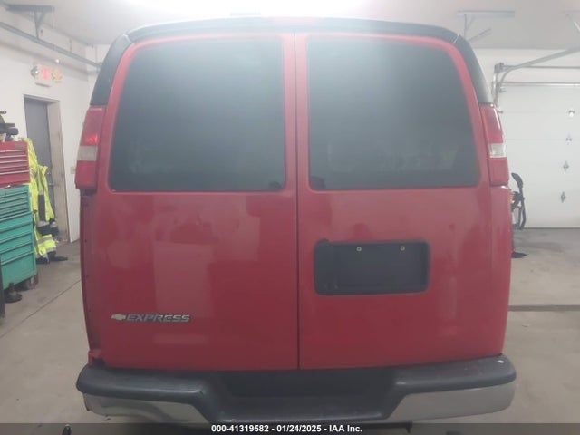 Chevrolet Express 2500 Work Van 2017 1GCWGAFF3H1103538 Image 17